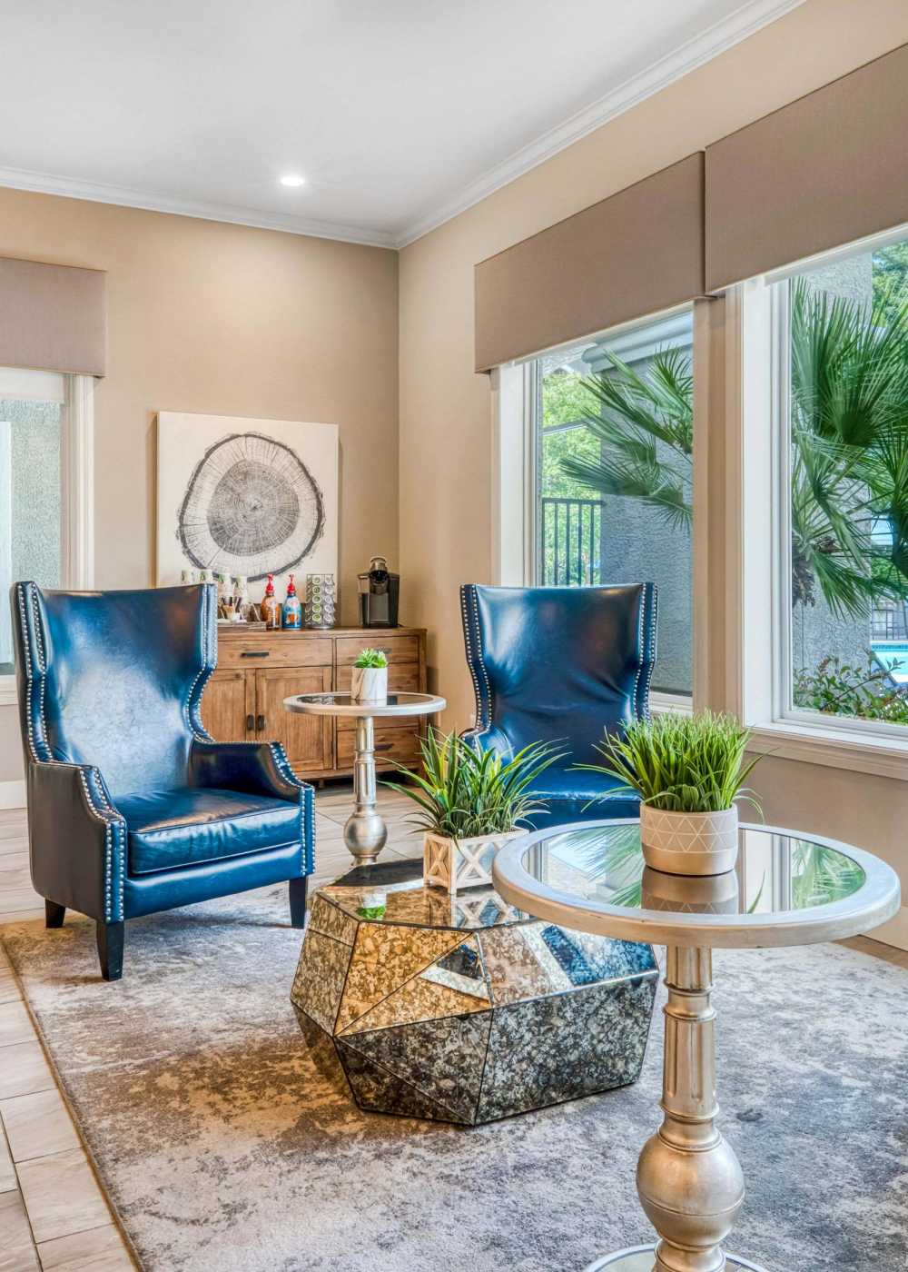 Apartments at Hawthorn Village Apartments in Napa, California