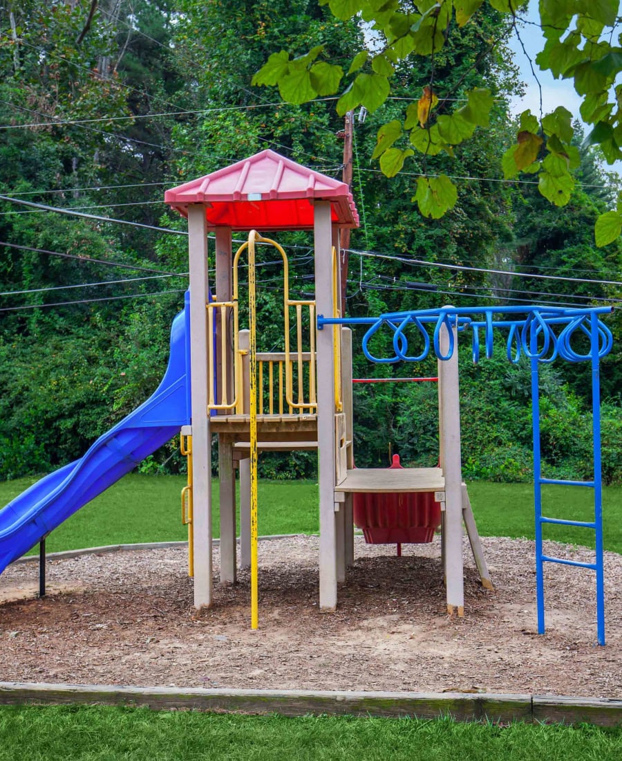 View amenities at Commons at Briarwood Park in Brookhaven, Georgia