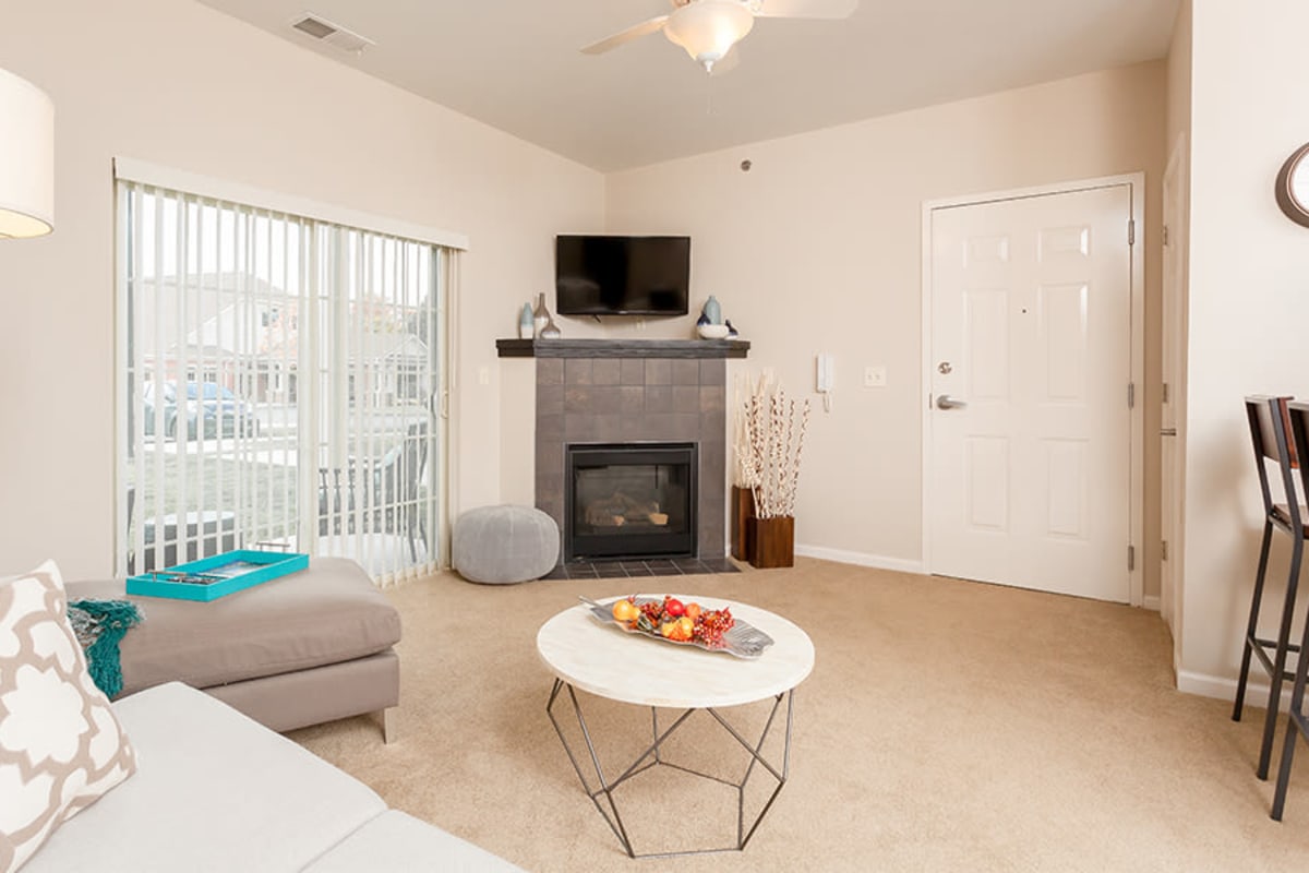 Living room at Reserve at Southpointe in Canonsburg, Pennsylvania