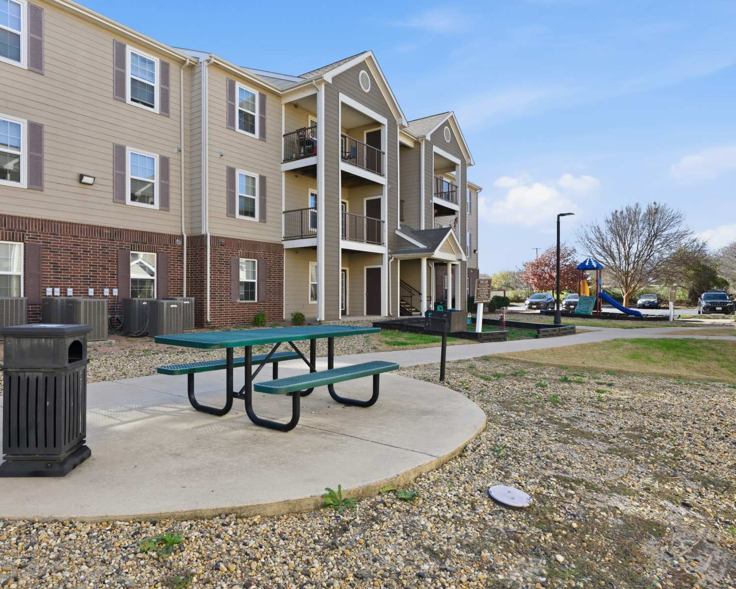 Winchester Arms Apartments apartments in Comanche, Texas