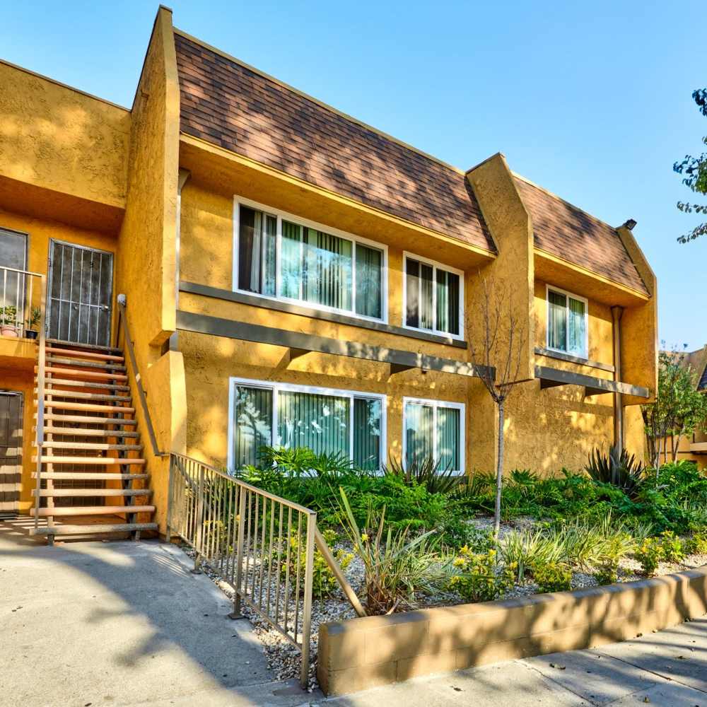 Community with steps at St. Andrews Gardens in Los Angeles, California