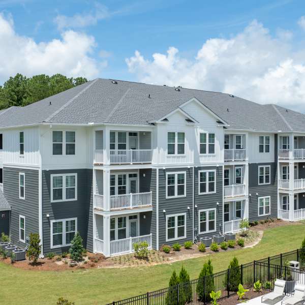 Exterior view of an apartment at Proximity New Bern in New Bern, North Carolina