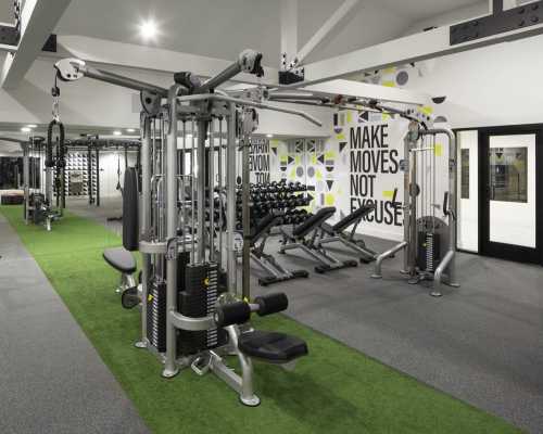 Fitness center at Las Palmas Apartment Homes, Fullerton, California