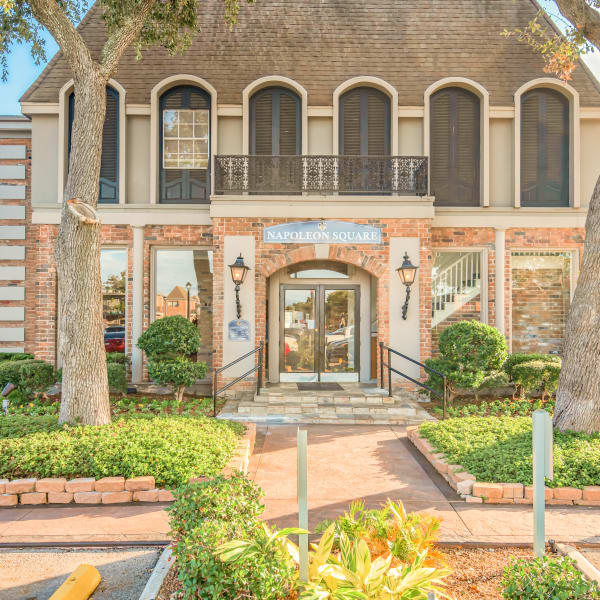 Entry building at Richfield Real Estate Corporation in Houston, Texas