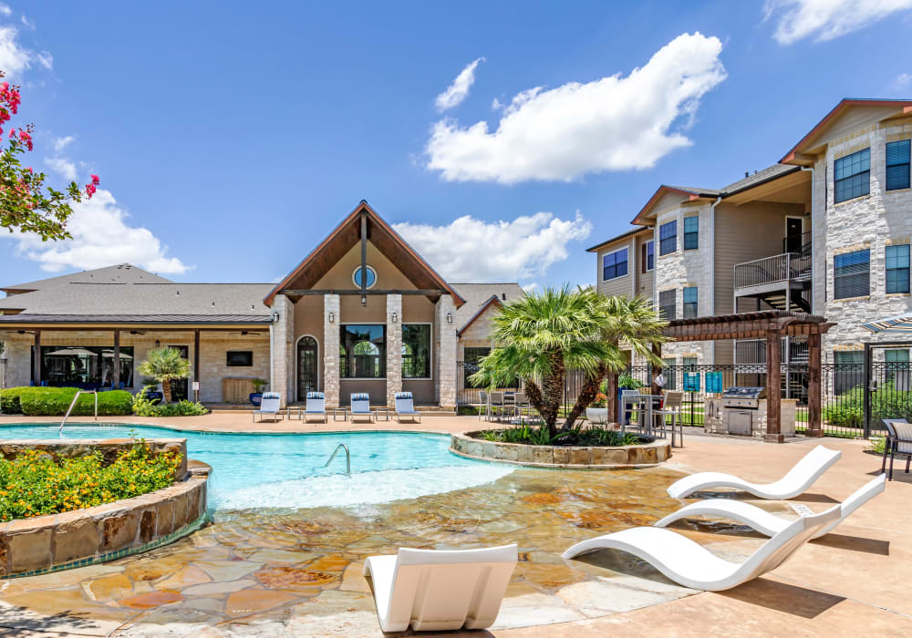 Apartments at Park Hudson Place in Bryan, Texas