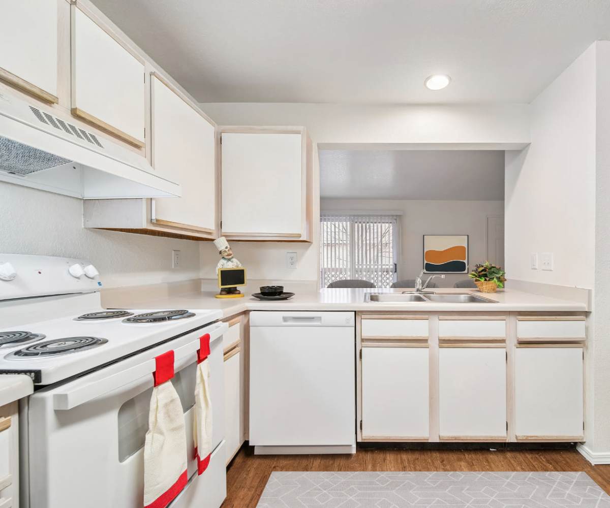 Apartment exterior at Rosewood Manor Apartments in Edmond, Oklahoma