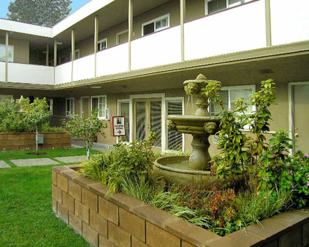 Courtyard with fountain at City Walk Apartments in Concord, California