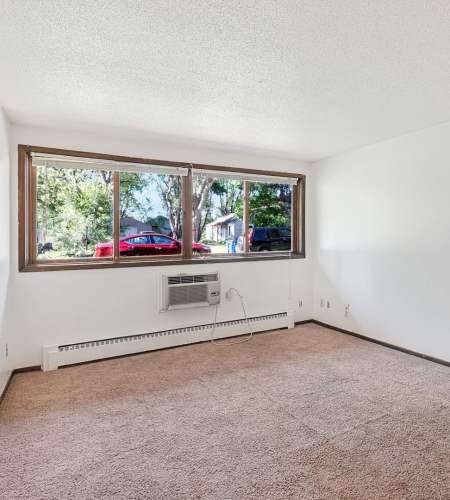 Upscale amenities at Larpenteur Villa in Saint Paul, Minnesota