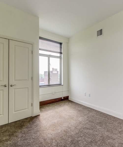 Bedroom with closet at 43 Town Square in Lima, Ohio