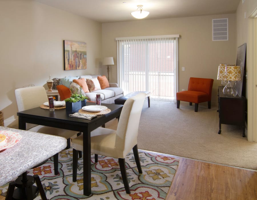 Apartment Features at 644 City Station