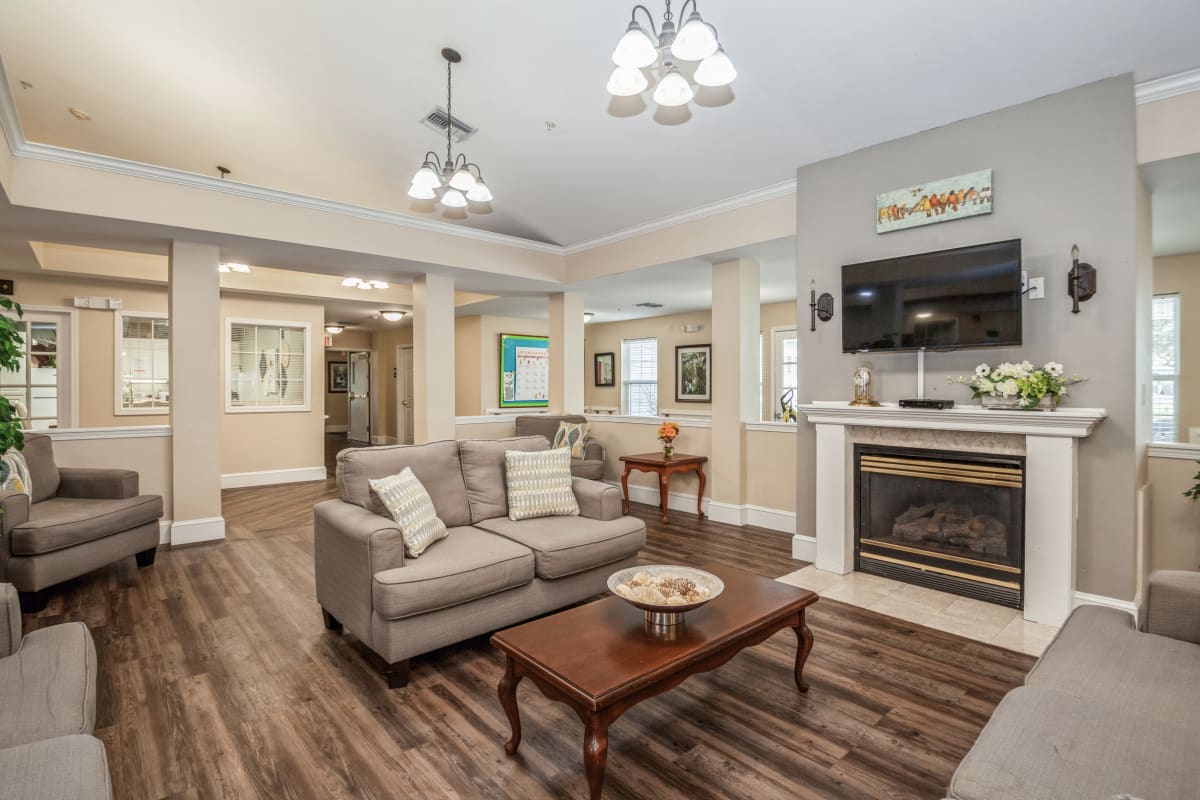 Fireside seating at Trustwell Living at Terrebonne Place in Houma, Louisiana