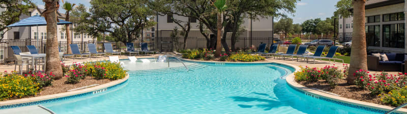 Sparkling pool at Linden at The Rim in San Antonio, Texas