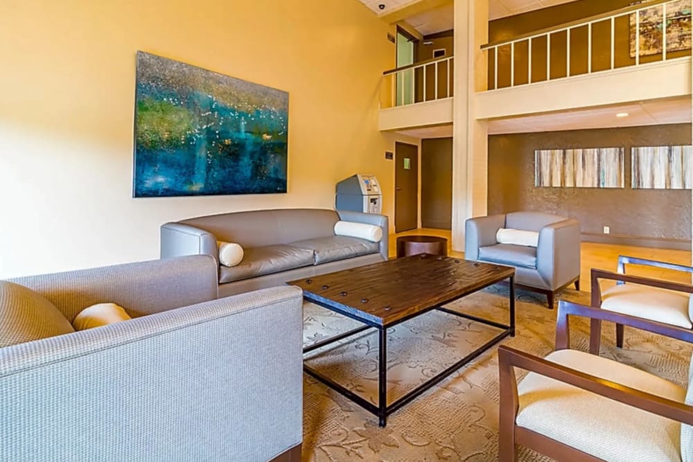 Community area at Granada Gardens Apartments in Warrensville Heights, Ohio