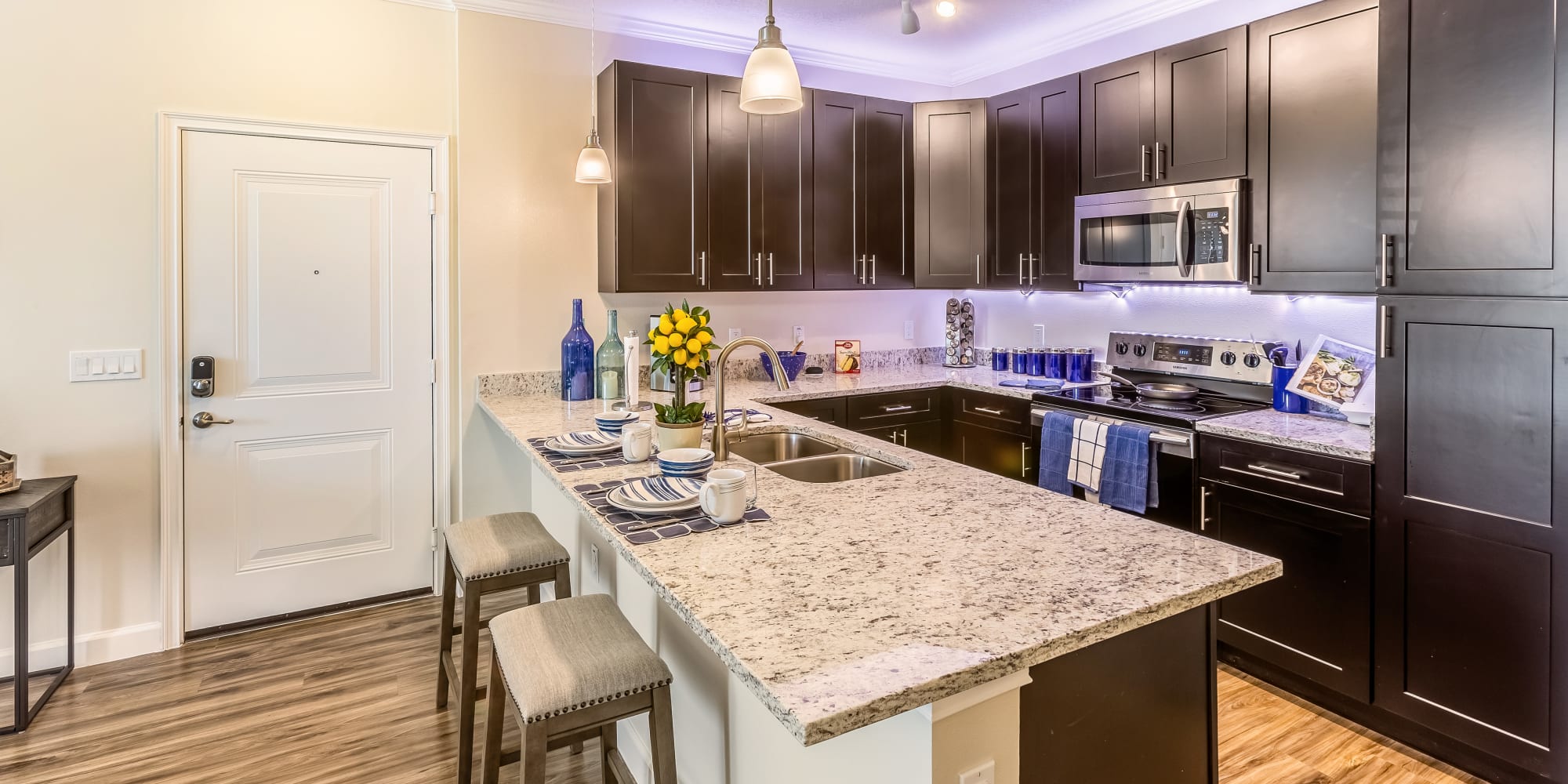 The Loop at 2800 apartments in Sarasota, Florida
