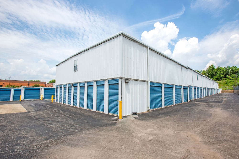 Outdoor units at Metro Self Storage in Staten Island, New York