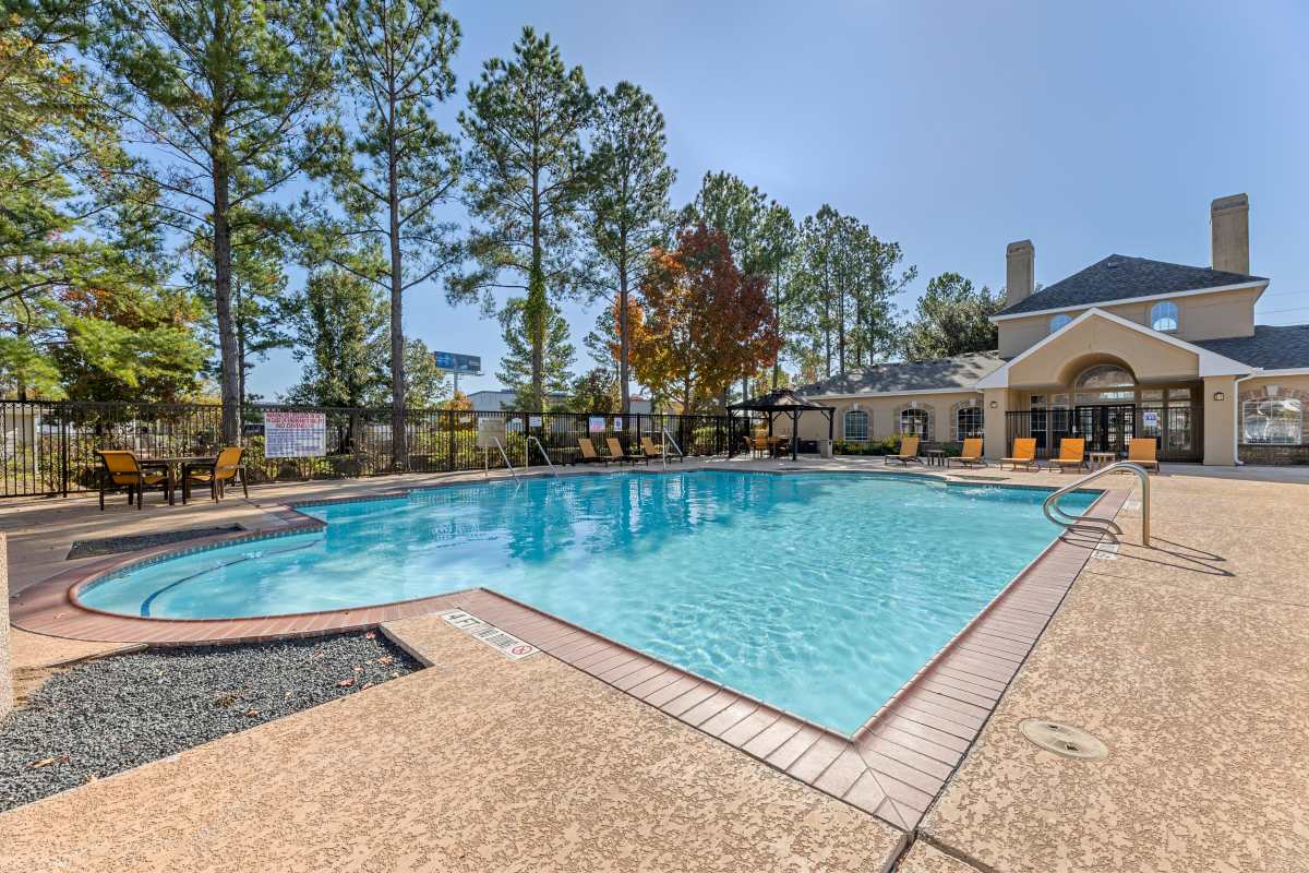 Pool at Knightsbridge in Humble, Texas
