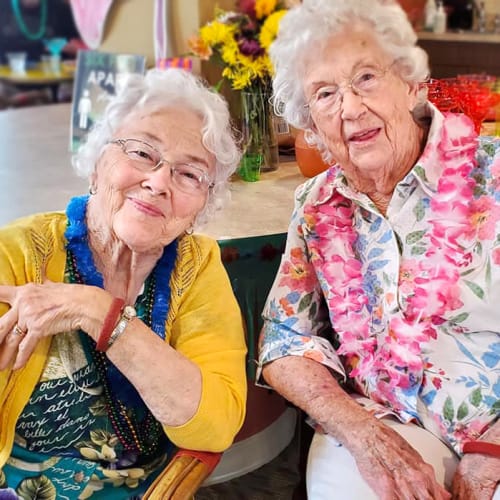 Friends at The Oxford Grand Assisted Living & Memory Care in Kansas City, Missouri