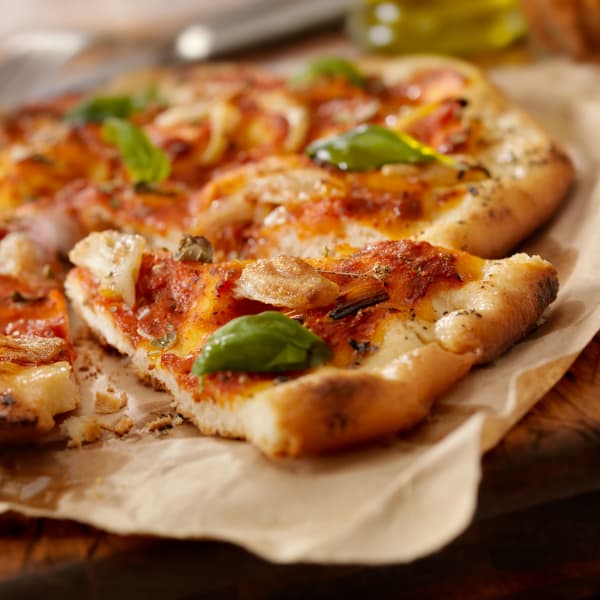 Enjoy a pizza in Henderson, CO