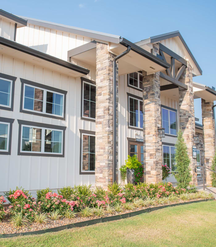 Front entrance to 24Hundred Apartments in Oklahoma City, Oklahoma