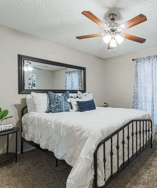 Apartment bedroom at Retreat at 2818 in Bryan, Texas