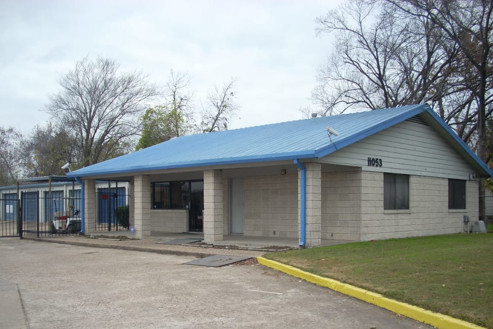 Front office of AAA Alliance Self Storage in Houston, Texas