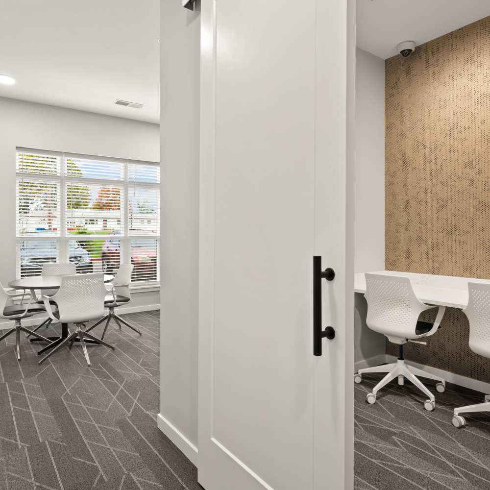 Co-work space for community at Neo Vantage Point in Maryland Heights, Missouri