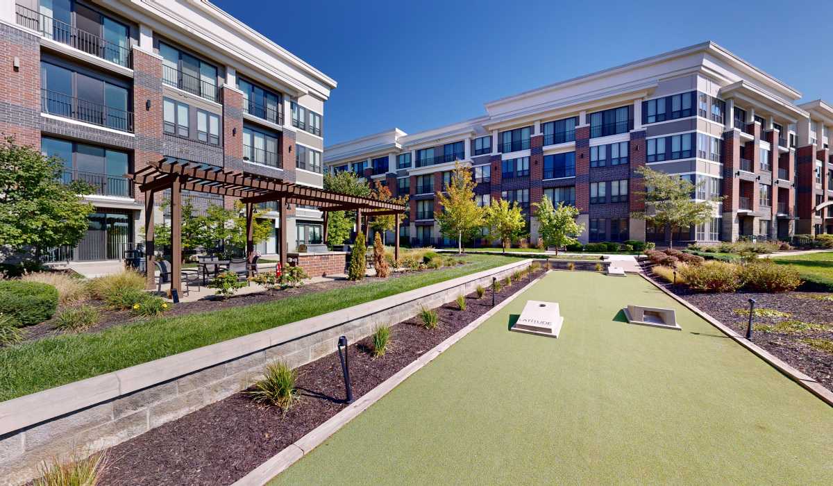 Green lawn outside of leasing office at Latitude at Deerfield Crossing in Mason, Ohio