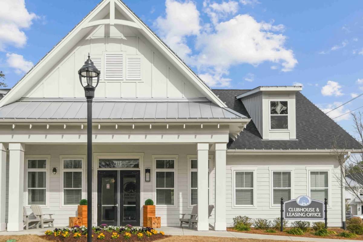 Leasing office at Beaumont Oaks At Porters Neck Apartments & Townhomes in Wilmington, North Carolina