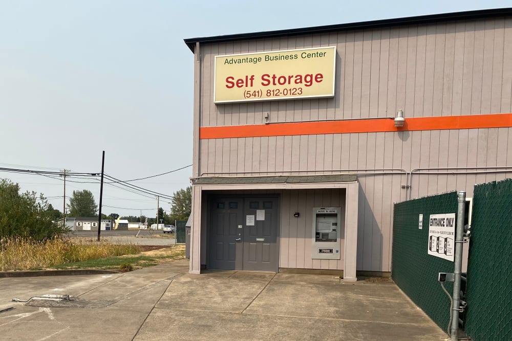 The front entrance to South Albany Self Storage in Tangent, Oregon