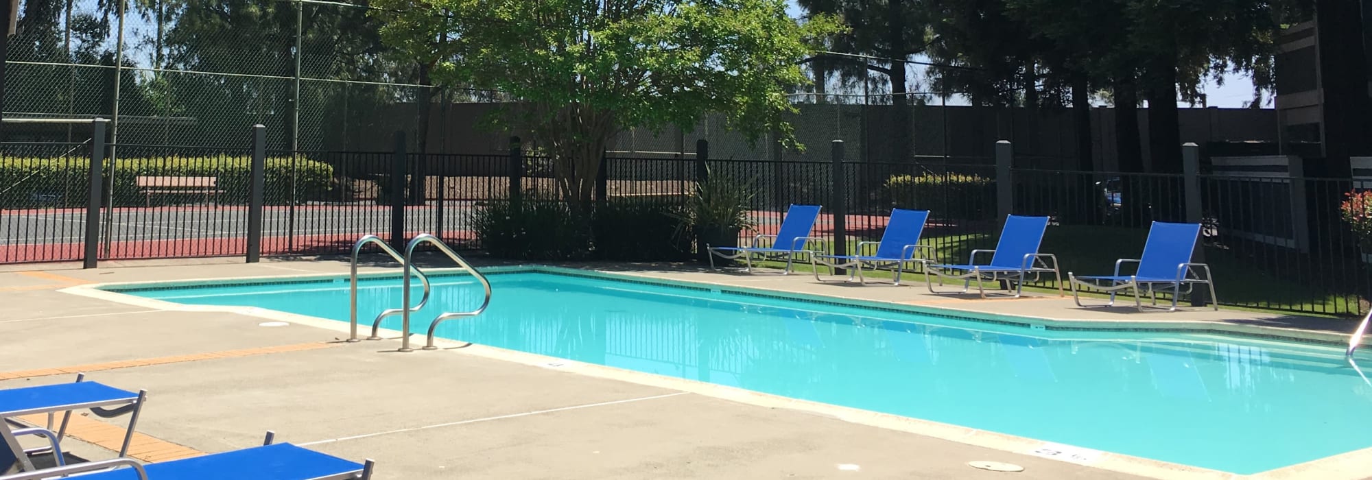Apply to Avery Park Apartments in Fairfield, California