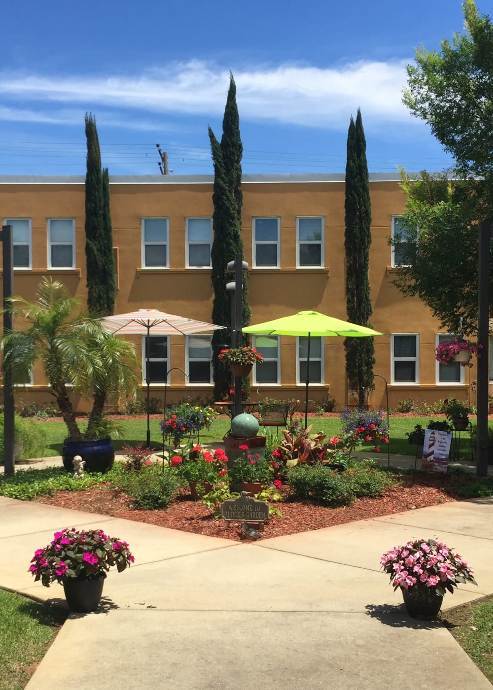 Senior Living Pensacola, FL | Wesley Haven Villa