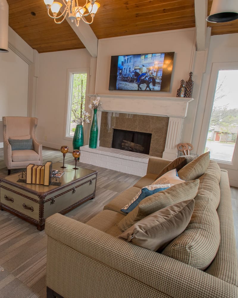 Clubhouse at Polo Run Apartments in Tulsa, Oklahoma