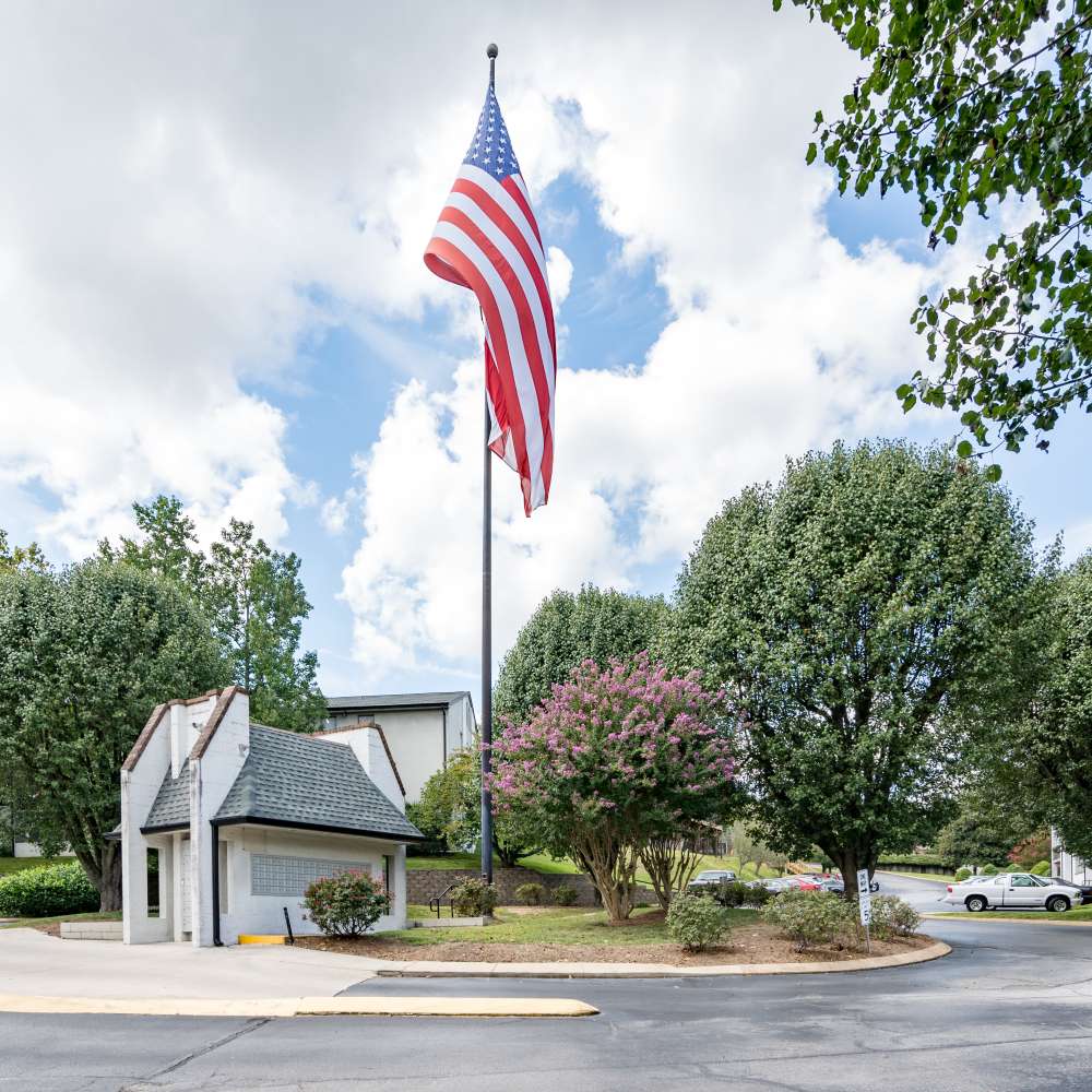 Country flag at Germantown Gardens in East Ridge, Tennessee
