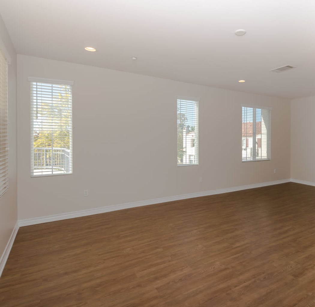Open-concept townhome with hardwood floors at IMT Rancho Serrano Townhomes in Thousand Oaks, CA