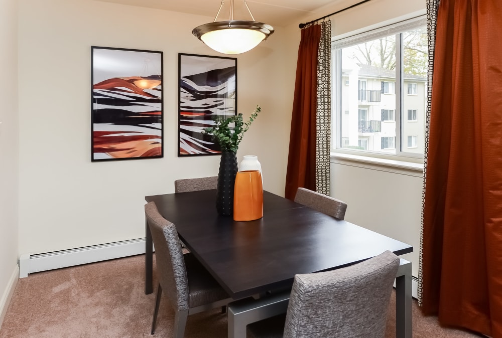 Dining Room at Stonegate at Devon Apartments in Devon, PA