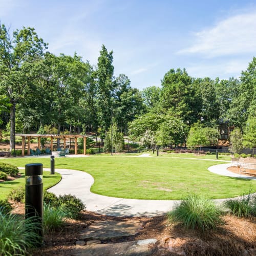 Green outdoor spaces at The Overlook Sandy Springs in Atlanta, Georgia