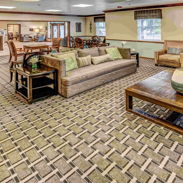 Common room at Pacifica Senior Living Woodmont in Tallahassee, Florida