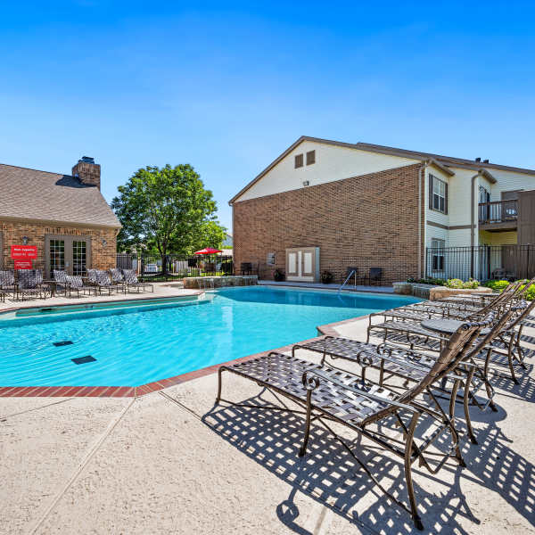 Prairie Point Luxury Apartments offers a wide variety of amenities in O'Fallon, Missouri