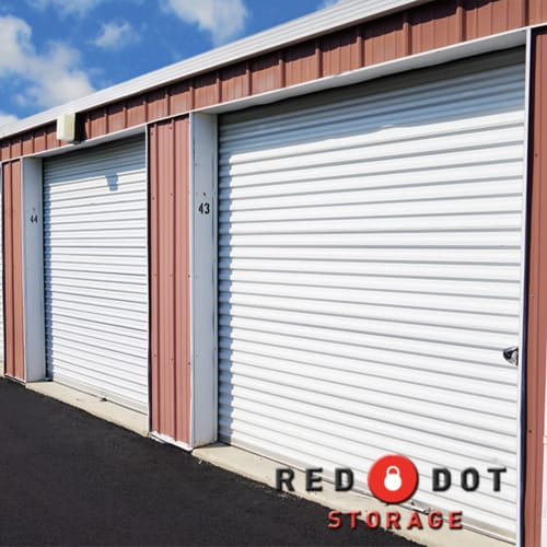 Exterior access storage units at Red Dot Storage in New Lenox, Illinois