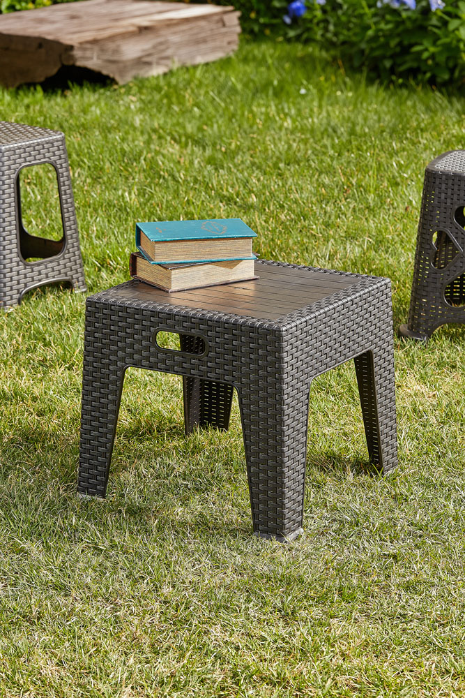 Elit Rattan Sehpa