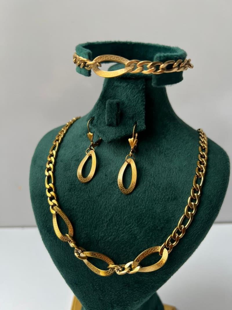 ensemble VERSACE