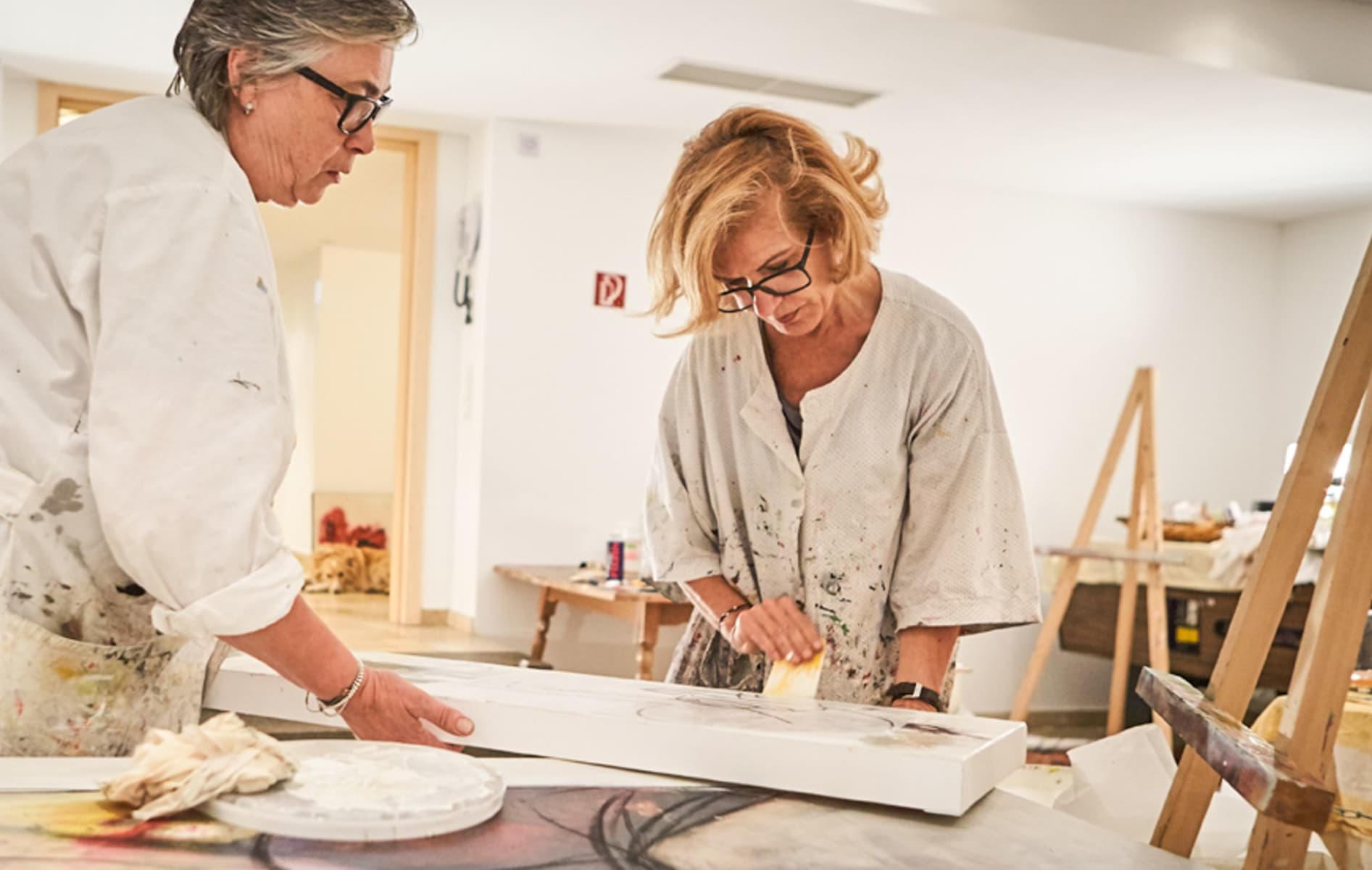 Artists showcase their talents in painting at the Glemmtalerhof in Hinterglemm.