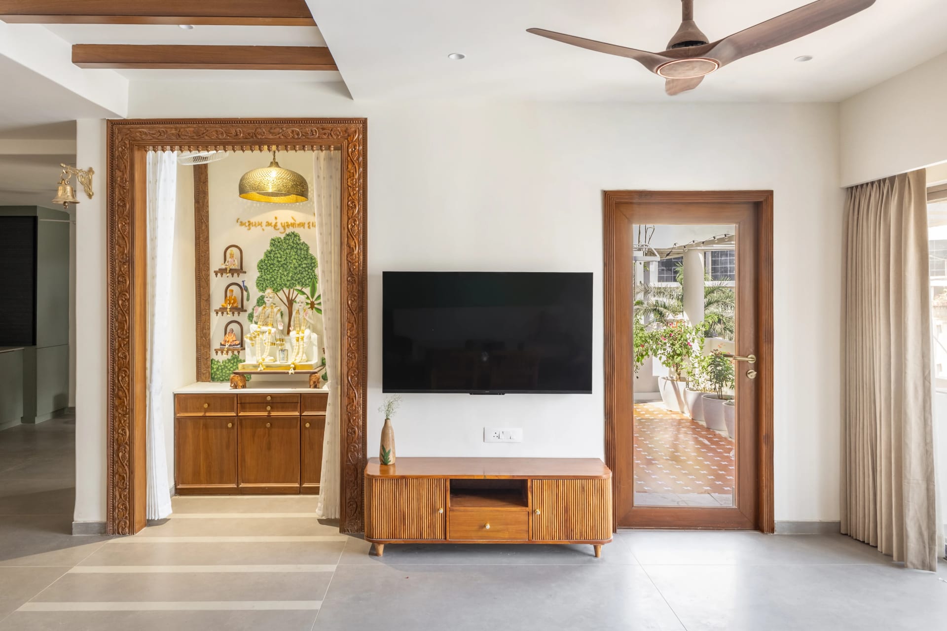 Sarvasva, Vadodara: interior view 6