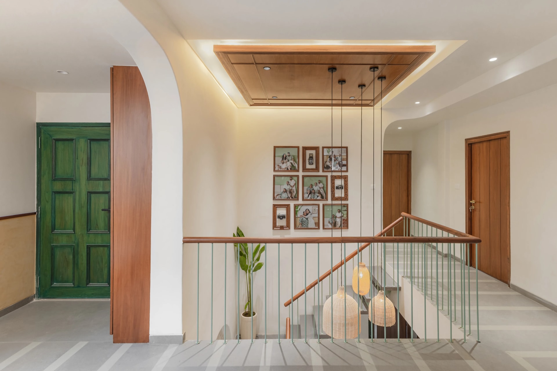 Sarvasva, Vadodara: interior view 9