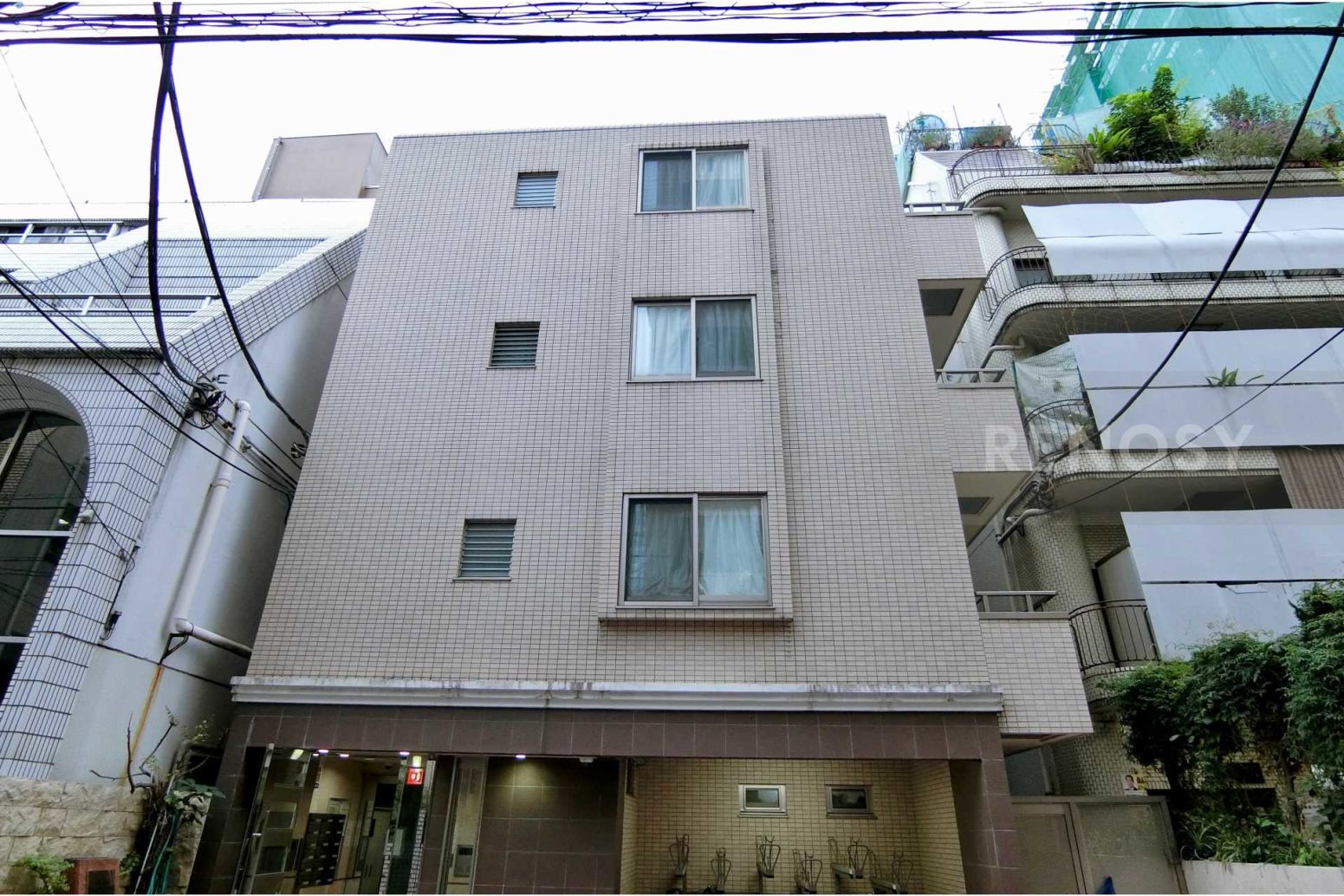 新宿 中学校 西