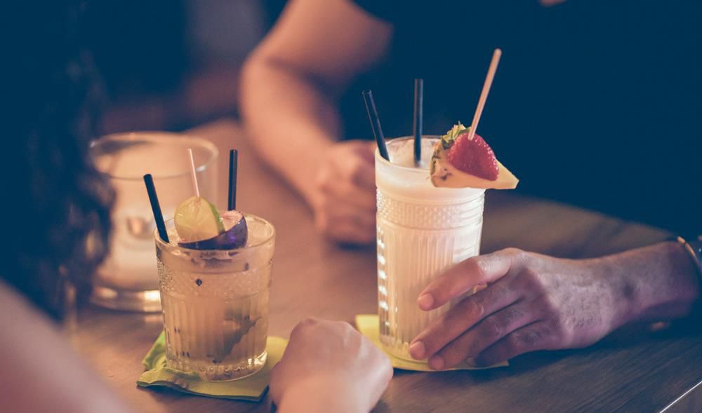 cocktails-en-valencia-gabbeach-playa