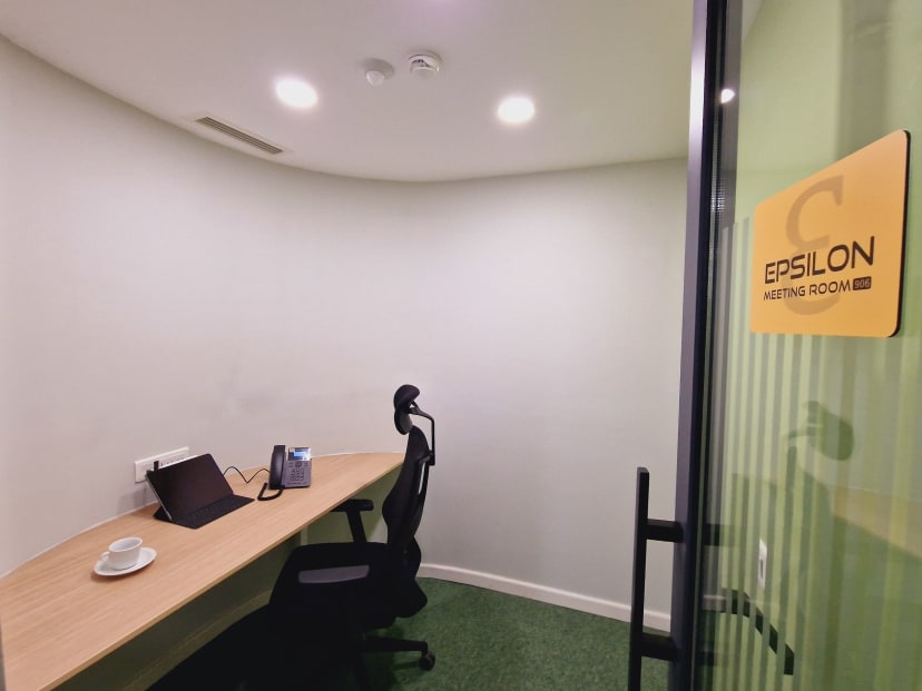 Meeting Room – Epsilon (Espace de Concentration Individuel) at Melliber ...