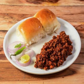 Keema Pav