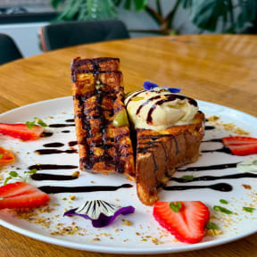 Arabic French Toast (V)