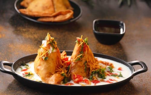 Order Samosa Chaat Online - The Tadka Club